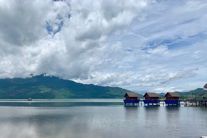 Hue’s Top Attractions by Car with Informative ES Driver - Heat, rain, lunch, and the daily rhythm
