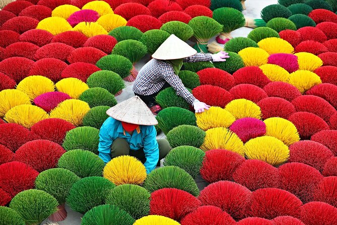 Incense Village Small Group of 9 Tour From Hanoi to Ninh Binh - Lunch in Tam Coc before the river