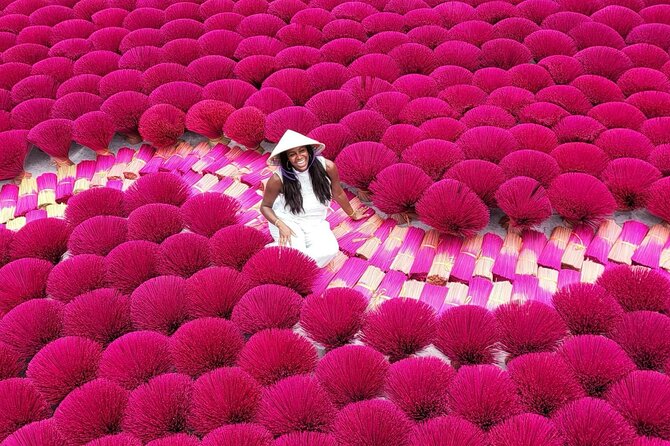 Instagram Incense Quang Phu Cau Village Tour with Train Street - The drive to Quang Phu Cau