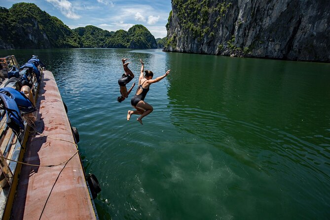 Kayaking at Lan Ha Bay - Paddling into lagoons, caves, and arches