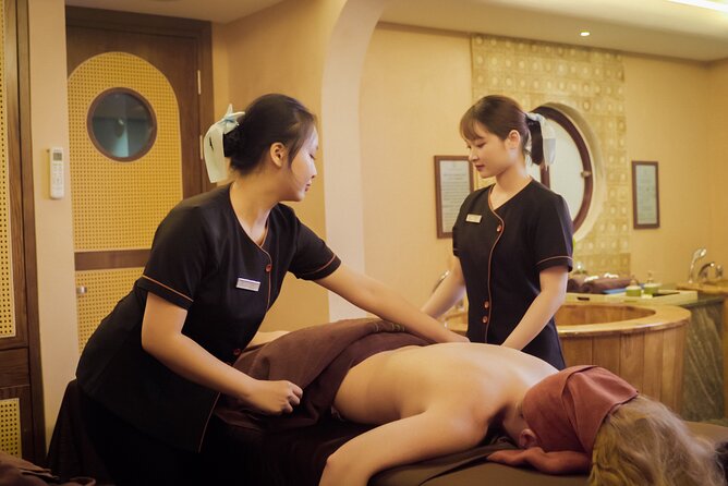 L’essence Relaxation Package for Lady: 240’ - Herbal steam adds heat to the middle