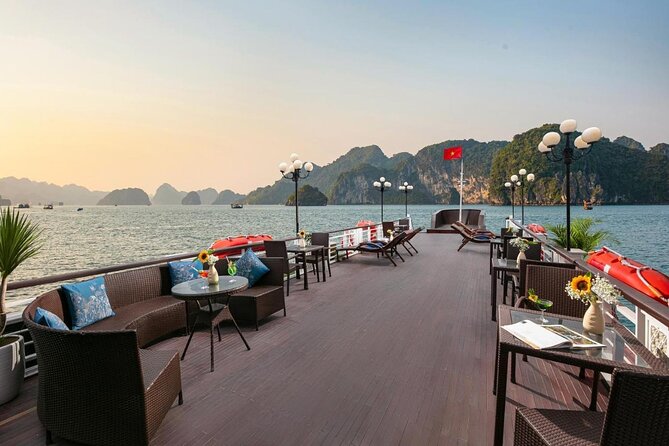 La Regina 2 days tour in Halong Bay & Bai Tu Long Bay - 4 star - Getting from Hanoi to Halong Bay