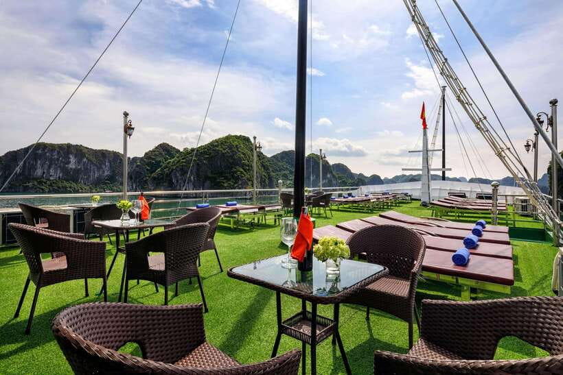 Lan Ha Bay: 2-Day Cruise with Meals, Activities and Pickup - Sunset, Vietnamese cooking, and a sociable evening