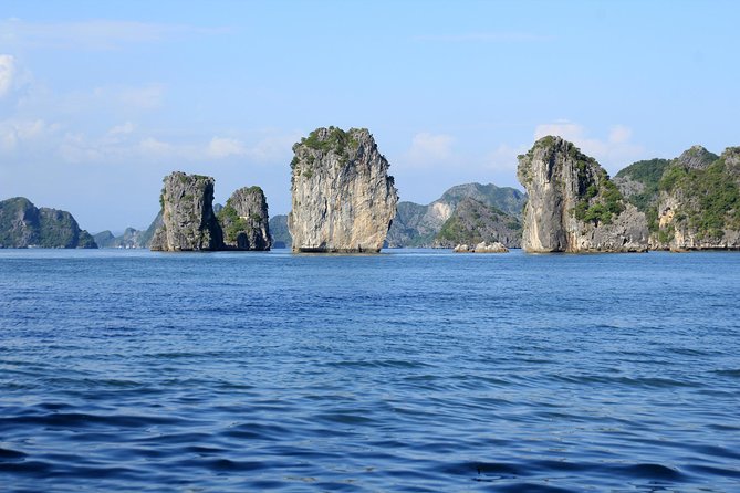 Lan Ha bay Boutique cruise 3D/2N: Kayaking - Swimming & Biking Viet Hai villages - Food, cabins, guides, and the level of comfort