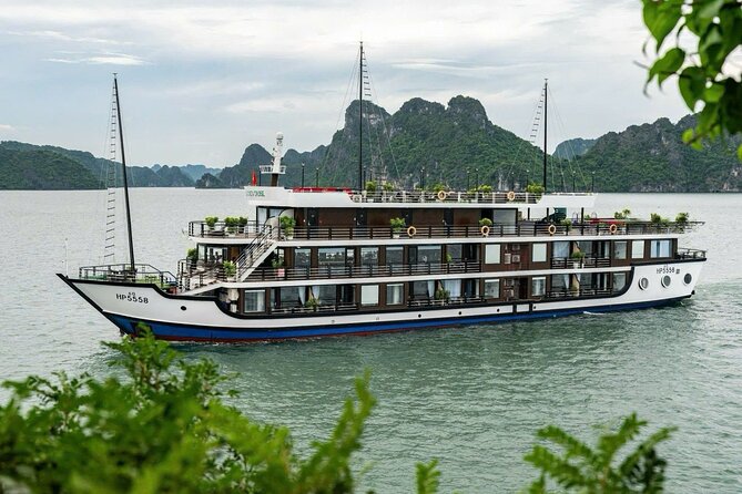 Lan Ha - Ha Long Bay 5Star cruise-Private balcony cabin 2day trip - Sailing near Ba Trai Dao and Tra Bau