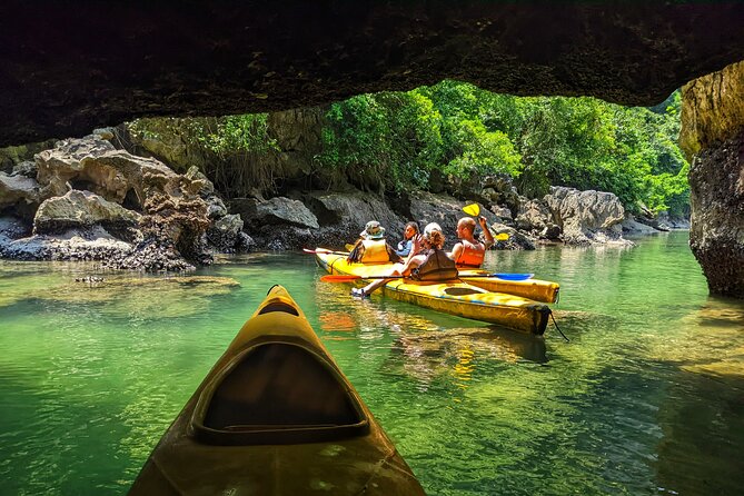 Lan Ha - Ha Long bay with local experts (small group guaranteed) - Vietnamese lunch at Ong Cam Islet