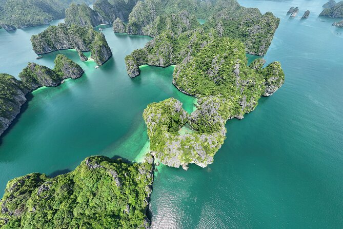 Lan Ha - Ha Long bay with local experts (small group guaranteed) - Ba Trai Dao Beach and the second kayaking stop
