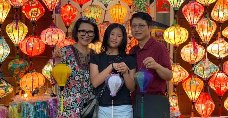 Lantern Making Class With Lynn - A calm break with tea and dessert