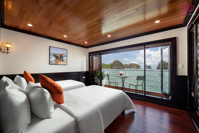 LEADING: All inclusive 3D/2N on cruises in HALONG - many options - Day three: sunrise, Sung Sot, and the return