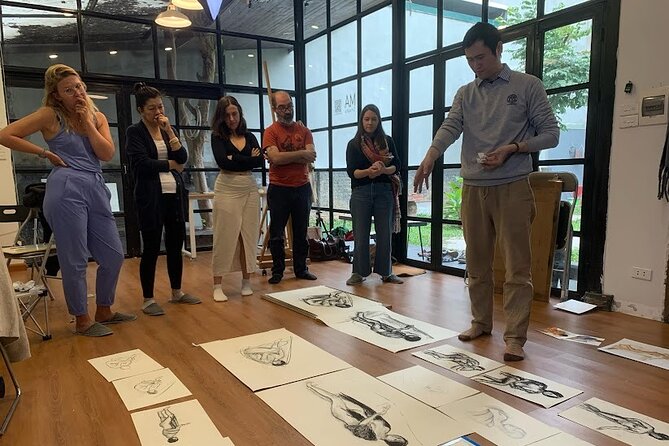 Life Drawing Class - Art Workshop at Art Tutor Hanoi - Arriving at Ngõ 374 Âu Cơ in Tay Ho