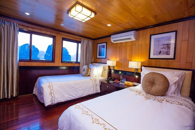 LIKE A BOSS-Luxury options-2d/1n All inclusive in Halong Bay - Day one: limestone towers, lunch, and the first bay views