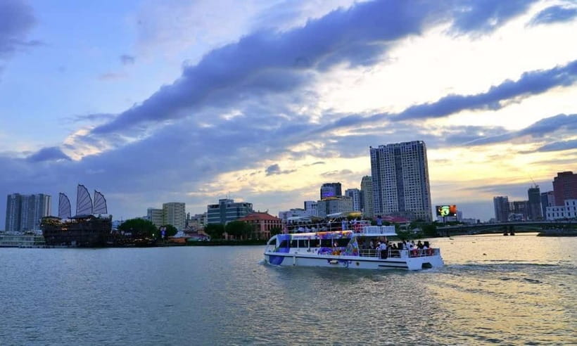 Lively Saigon River Sightseeing Cruise + Guided Walking Tour - Six things worth knowing before you book