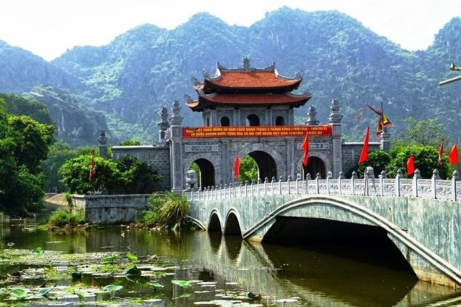 Luxury Ninh Binh: Hoa Lu - Mua Cave - Tam Coc Day Tour from Hanoi - The optional bicycle ride to Bich Dong Pagoda