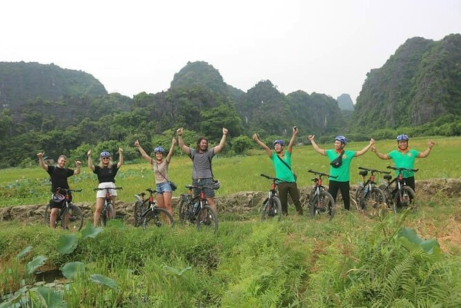 Luxury small Group Hoa Lu - Tam Coc - Mua Cave Max 6 - 8 pax/tour - Cycling through rural Ninh Binh
