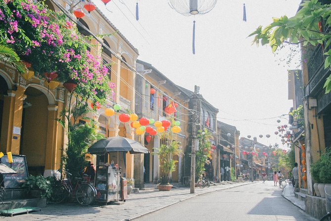 Marble Mountains - Hoi An Ancient Town Sunset Daily Ingroup Tour - What the guides add to the experience