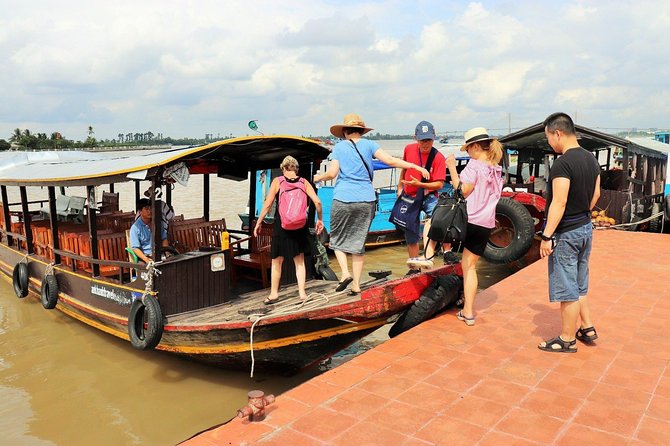 Mekong Delta Discovery Tour from Ho Chi Minh - Coconut candy and the sales-stop question