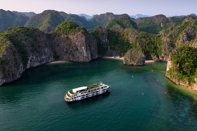 Mon Chéri Cruise 5 star: Unique 2 Days Tuan Chau - Halong bay - Lan Ha Bay - Lan Ha Bay: The First Afternoon on the Water