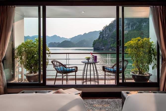 Mon Chéri Cruise 5 star: Unique 2 Days Tuan Chau - Halong bay - Lan Ha Bay - Ha Long Bay Scenery and the Long Scenic Stretch