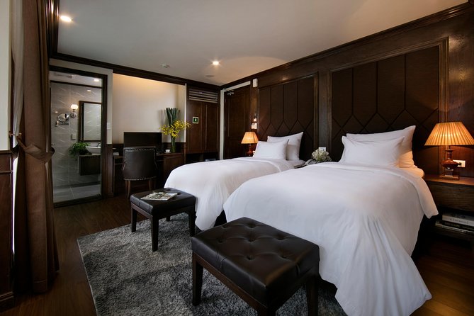 Mon Chéri Cruises 5 star: Amazing 3 days exploring Halong & Cat Ba island - Day two: Cat Ba Island changes the pace