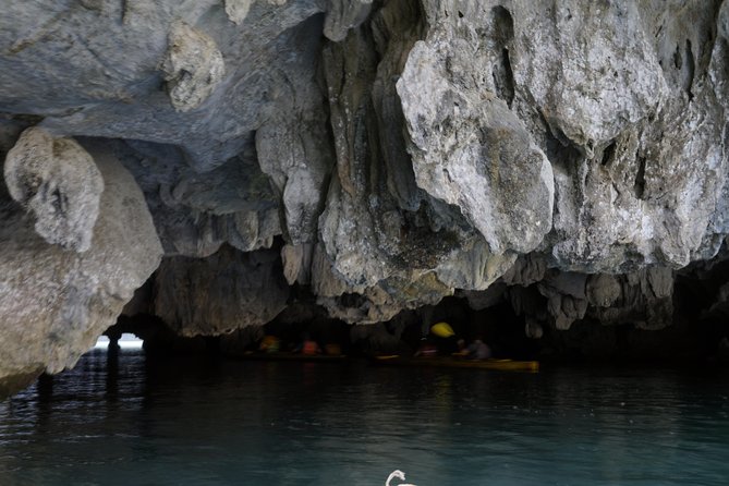 Most favorite full day boat tour with kayaking in Lan Ha bay, Ha Long bay - Lunch at a floating house