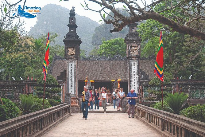 Mua Cave - Tam Coc - Bich Dong Day tour with transfer, local family & bike - Transport, Timing, and Group Size
