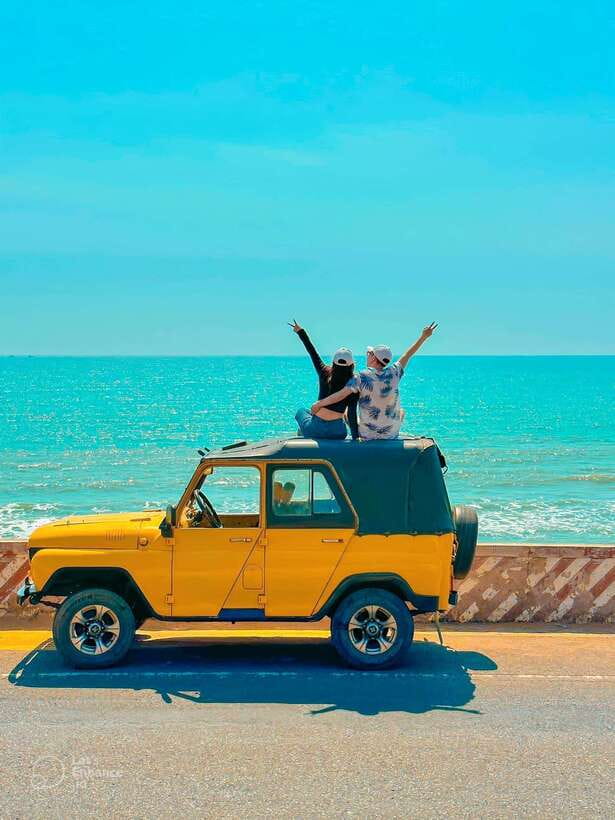 Mui Ne: Best Private Sand Dunes Jeep Tour at Sunrise/Sunset - What the private Jeep adds