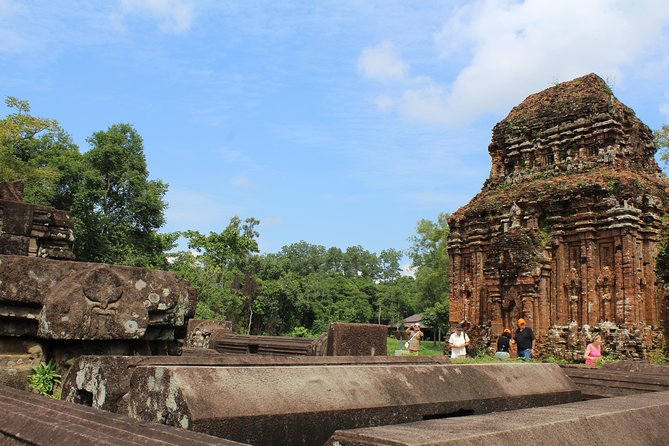 My Son Sanctuary And Hoi An Heritage Full-day Tour - Reading the red-brick towers at My Son