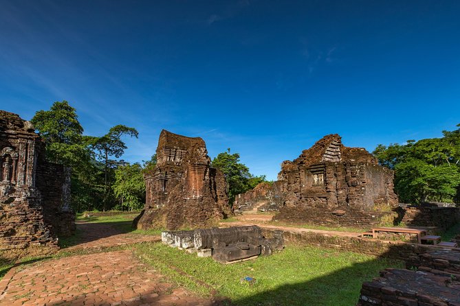 My Son Sanctuary And Marble Mountains Full-day Tour - Guides, vehicles and group size