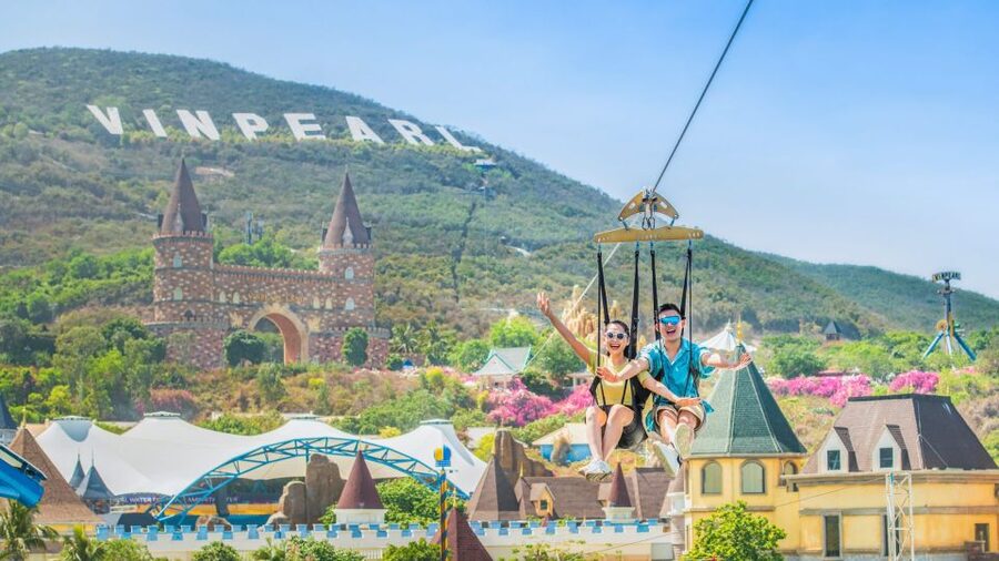 Nha Trang: VinWonders Entry Ticket with Optional Cable Car - Rides and attractions beyond the slides