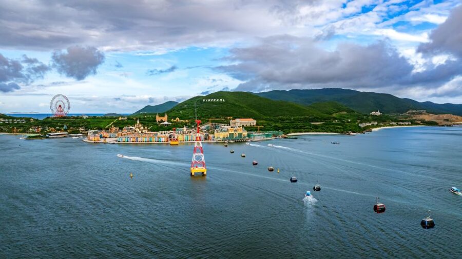Nha Trang: VinWonders Entry Ticket with Optional Cable Car - How much value do you get for $28?
