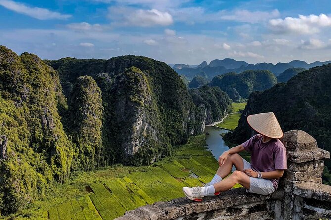 Ninh Binh 1 Day Tour(Tam Coc - Mua Cave - Bich Dong) - A Vietnamese lunch with time to reset