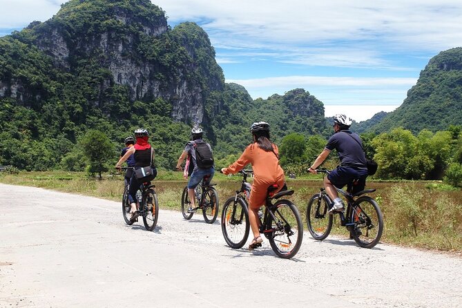 Ninh Binh 2 Days 1 Night Tour: Unique Itinerary - Bich Dong Pagoda and its cave temples