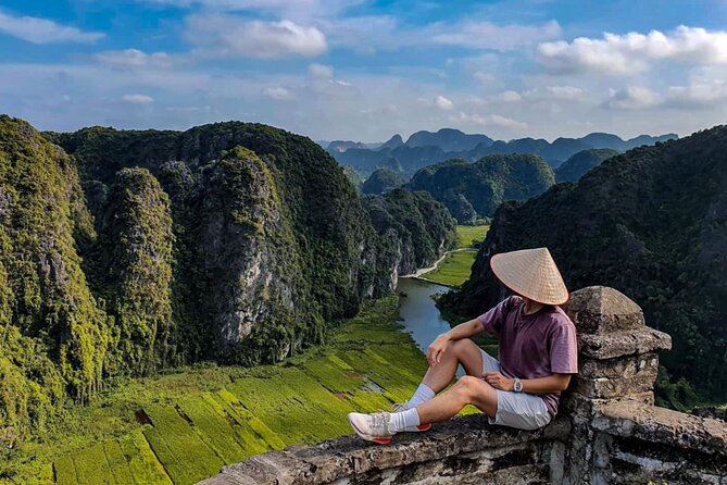 Ninh Binh 2 Days 1 Night with 4 Star Resort and Spa (Group 8) - Tam Coc or Trang An by sampan