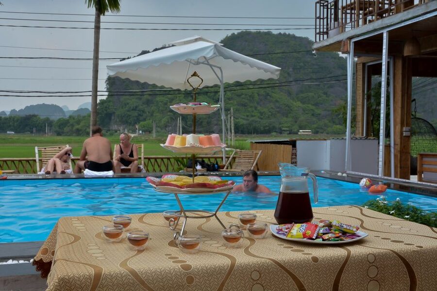 Ninh Binh Daily: Hoa Lu, Mua Cave, Tam Coc, Bike & Swimming - The $72 price and what it covers