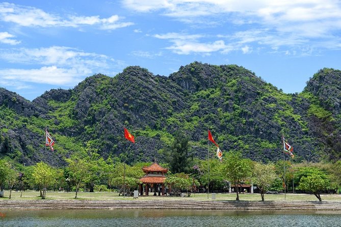 Ninh Binh Daily Tour: Hoa Lu- Am Tien Cave - Tam Coc- Bike - Bich Dong pagoda - Why this day trip works from Hanoi