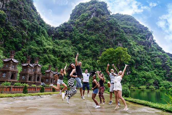 Ninh Binh Daily Tour: Hoa Lu- Am Tien Cave - Tam Coc- Bike - Bich Dong pagoda - Lunch keeps the long middle of the day moving