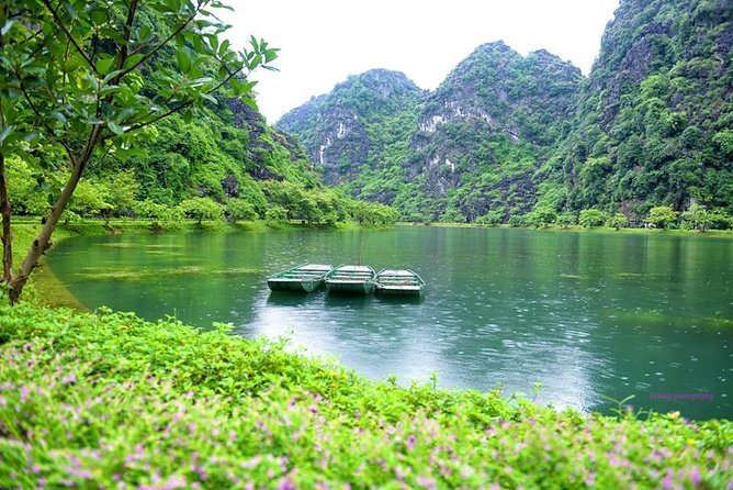 Ninh Binh Daily Tour: Hoa Lu - Am Tien Cave- Trang An boat ride - Hoa Lu and Vietnam’s early capitals
