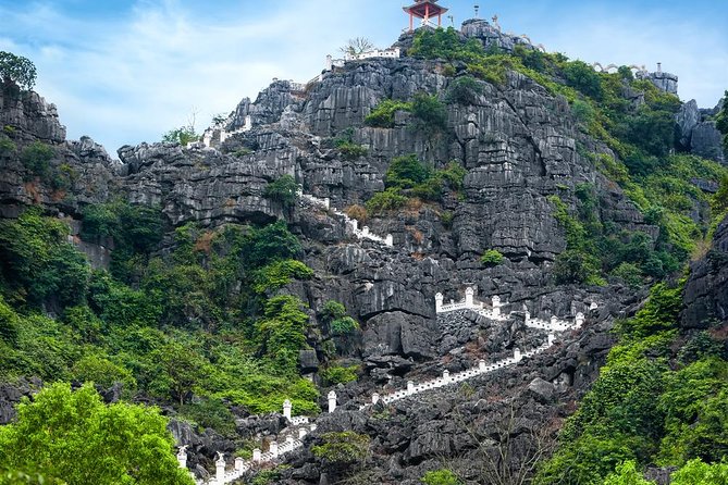 Ninh Binh Daily Tour: Hoa Lu -Mua Cave -Tam Coc- Bike-Swimming with Sunset Party - Lunch at the bungalow