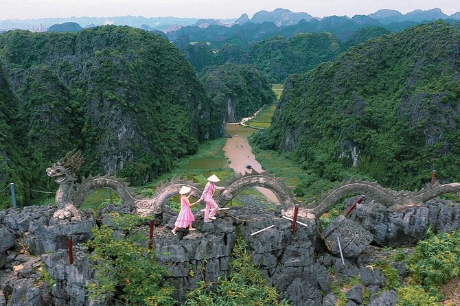 Ninh Binh Day Tour To Visit Hoa Lu -Tam Coc/ Trang An - Mua Cave - Buffet lunch and the practical value of what is included