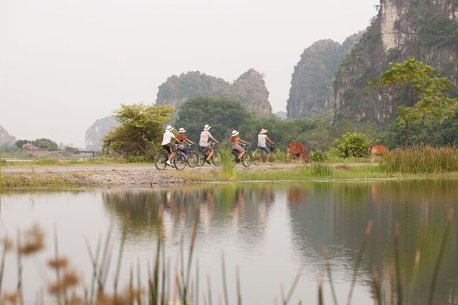 Ninh Binh Day Tour To Visit Hoa Lu - Trang An/Tam Coc - Mua Cave - Trang An or Tam Coc by sampan