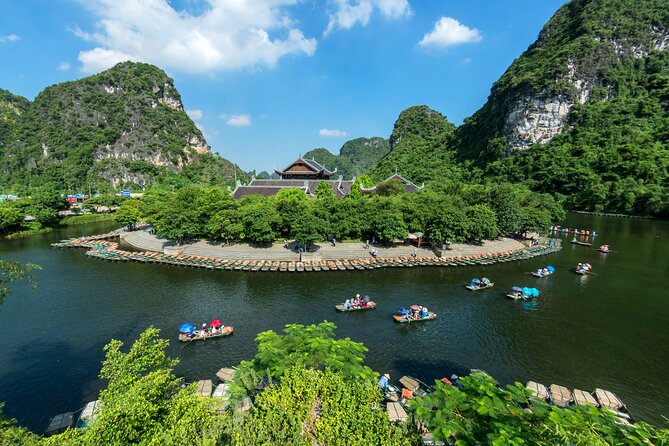 Ninh Binh Day Trip: Hoa Lu-Trang An/Tam Coc-Mua Cave-Cycling-Boat - The 500 steps to Mua Cave viewpoint