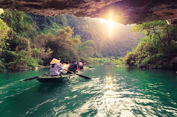 Ninh Binh Full Day Small Group Bai Dinh Trang An Mua Cave Tour - Trang An by sampan through caves and cliffs