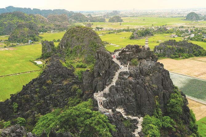 Ninh Binh Full-Day Small Group of 9 Guided Tour from Hanoi - Tam Coc by sampan, the calmest part of the day