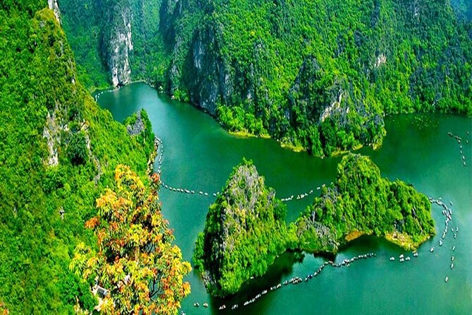 Ninh Binh Full-Day Trip to Trang An Mua Cave Hoa Lu Buffet Lunch - The Trang An boat ride is the main event