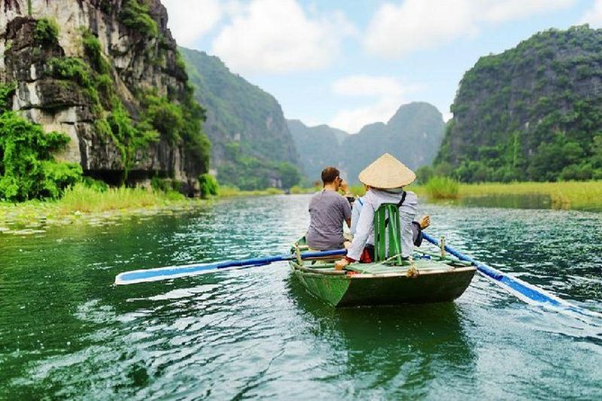 Ninh Binh Highlights Tour from Hanoi 1 or 2-Day - All Inclusive - Tam Coc’s three caves by sampan