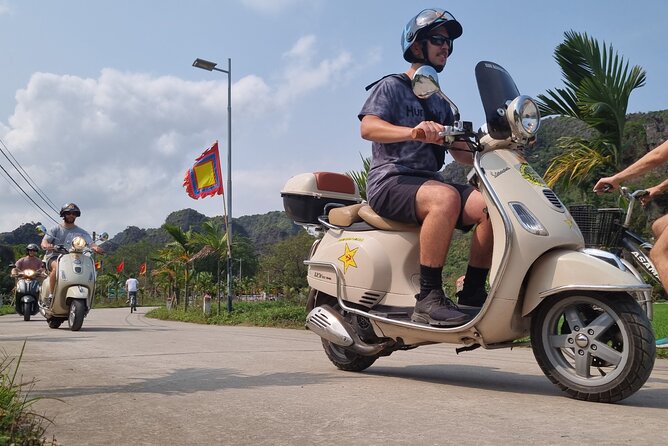Ninh Binh HIGHTLIGHT & HIDDEN GEM Tour From Hanoi: Skip-The-Line - Mua Cave and the 500-step climb