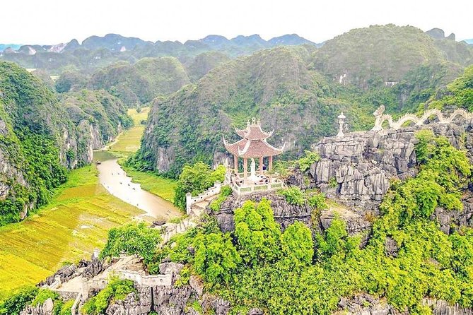 NINH BINH MEMORABLE DAY: Hoa Lu, Mua Cave, boat trip Tam Coc, Trang An optional - Hoa Lu: Vietnam’s first royal chapter