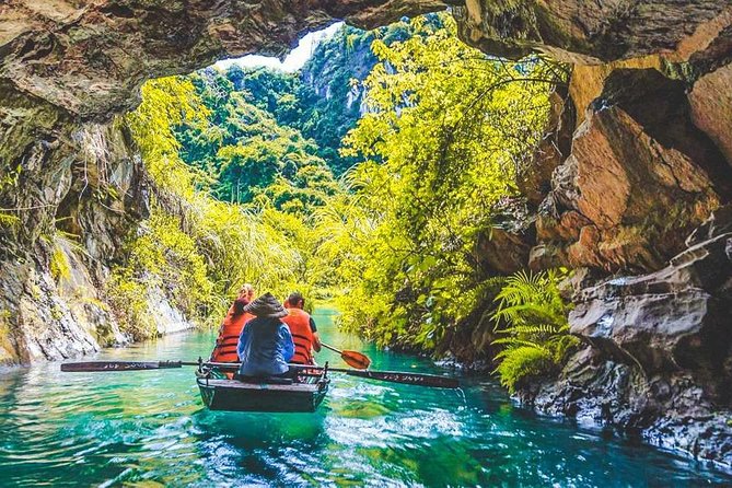 NINH BINH MEMORABLE DAY: Hoa Lu, Mua Cave, boat trip Tam Coc, Trang An optional - Mua Cave and Dragon Mountain: the day’s workout