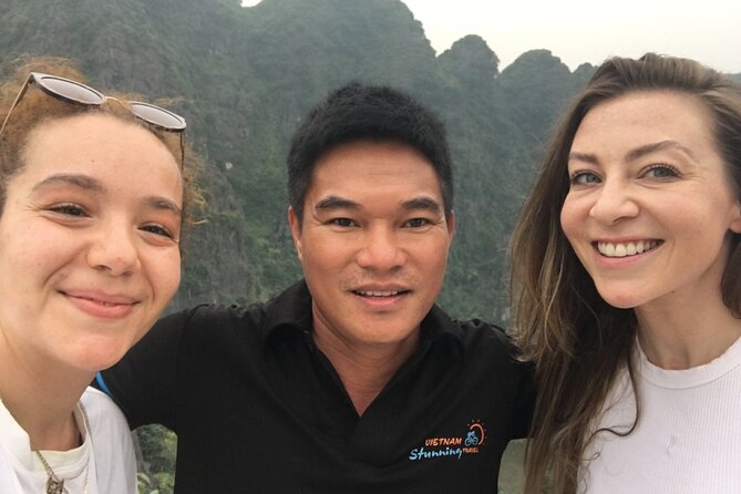 Ninh Binh Private Tour to Mua Cave Trang An Grottoes From Hanoi - Trang An by sampan on the Sao Khe River