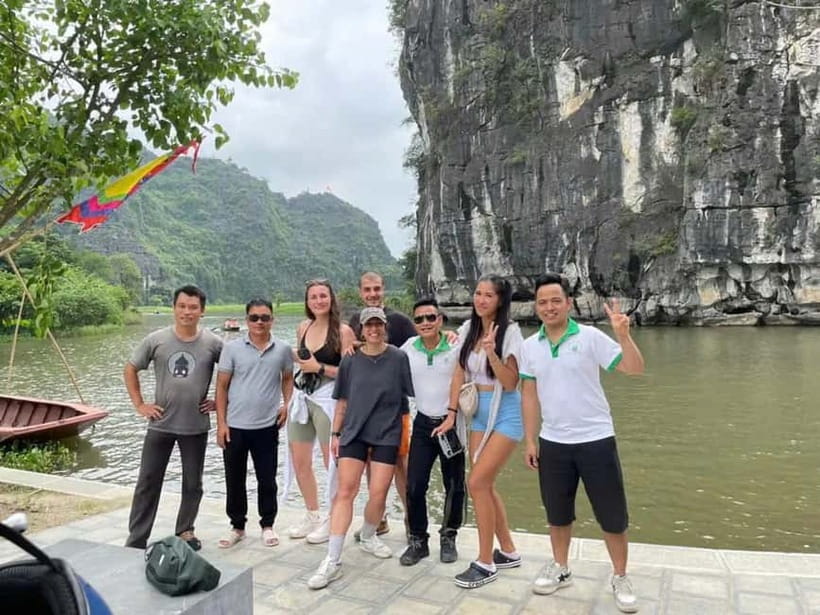 Ninh Binh Sunset Motorbike: Mua Cave, Coi Khe & Hoa Lu Town - Mua Cave and the 500-step climb